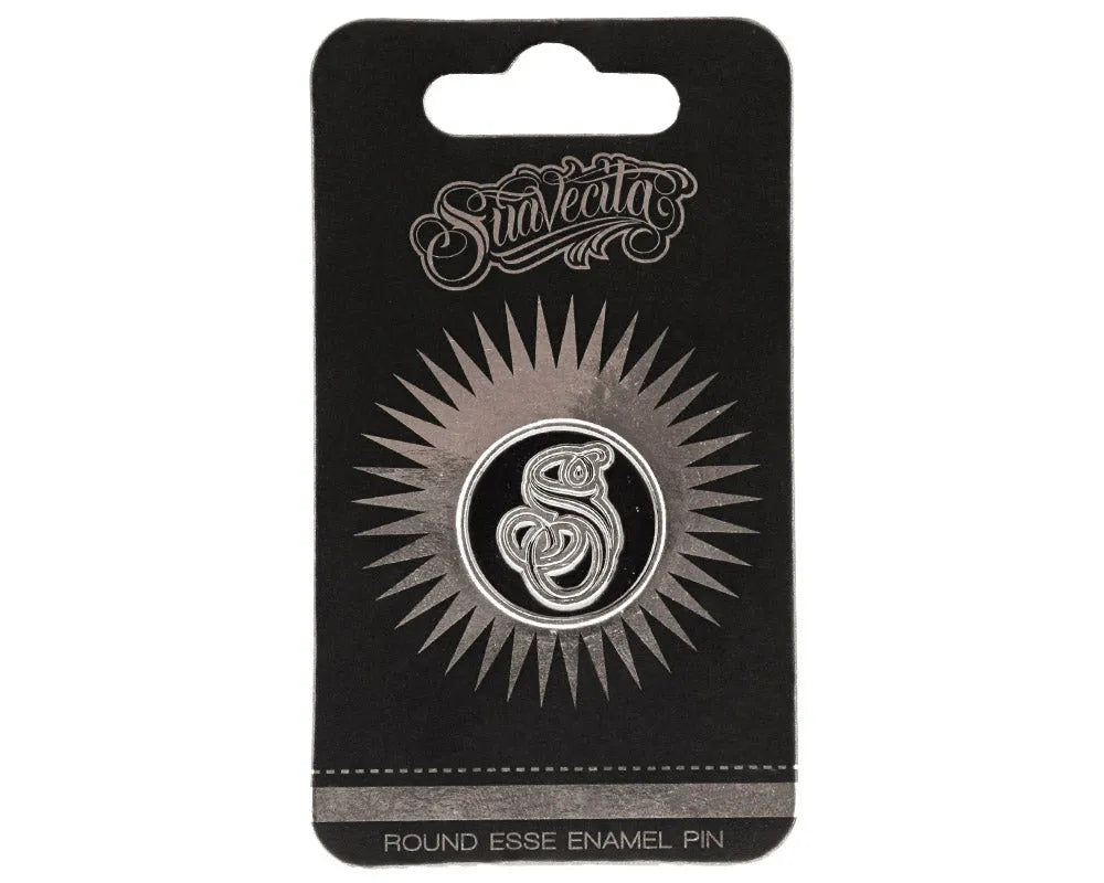 Round Suavecita Esse Enamel Pin - Silver